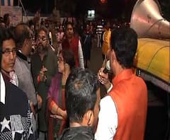 যাদবপুরকাণ্ডে পাল্টা প্রতিবাদে বিজেপি, পথ অবরোধ, থানার সামনে অবস্থান-বিক্ষোভ