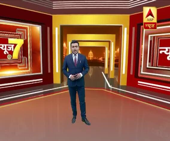 Priyanka Gandhi ने स्कूटी पर सवार होकर लखनऊ का दौरा किया