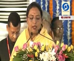 Cabinet Expansion | मी शपथ घेतो की... | काँग्रेस नेत्या यशोमती ठाकूर यांनी घेतली मंत्रीपदाची शपथ | ABP Majha