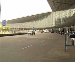 Reporter Stories: গুয়াহাটি, আমদাবাদের উড়ান বাতিল, কলকাতা বিমানবন্দরে যাত্রীদের বিক্ষোভ