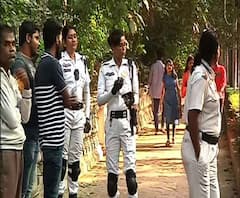 Reporter Stories: কলকাতা রাস্তায় তরুণীদের কটুক্তি করার অভিযোগ, হাতেনাতে পাকড়াও করল পুলিশ