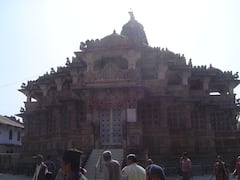 યાત્રાધામ શામળાજીમાં છેલ્લા 15 દિવસથી બેન્કોના ATM બંધ રહેતા યાત્રિકો પરેશાન, જુઓ વીડિયો