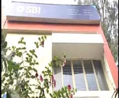 Reporter Stories: বীরভূমে কেন্দ্রের টাকায় তৈরি সেতু, মাইল ফলক থেকে ব্যাঙ্ক, সব কিছুতেই লেগেছে গেরুয়া-সাদা রঙের পোঁচ, শুরু রাজনৈতিক তরজা