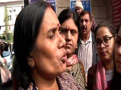 Death warrants to issue against convicts on Dec 18 :Nirbhaya's Mom