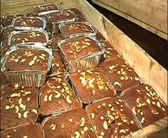 Reporter Stories: বড়দিনের আগে কেকের জন্য লম্বা লাইন নিউ মার্কেটে