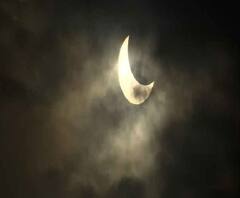 দেশের পাশাপাশি দেখুন দুবাই, আবু ধাবির বলয়গ্রাস সূর্যগ্রহণ