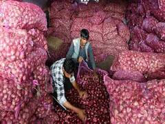 देशभर में नहीं घट रहे प्याज के दाम, भोपाल में कीमत 100 रुपये के पार | देश की खबरें