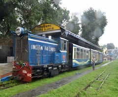 টয় ট্রেনের হেরিটেজ তকমার ২০ বছর পূর্তি, বিশেষ উৎসব পালিত