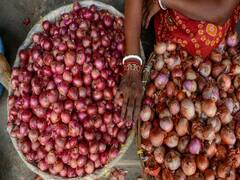 Onions cross Rs 100 per kg mark in Varanasi | 100 Seconds