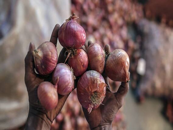 Ground Report: प्याज की कीमतों ने जनता को रुलाया, देखिए दिल्ली का हाल ?