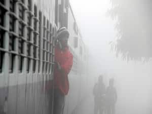Severe cold and fog hit train, flight services | Namaste Bharat (31.12.2019)