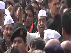 भोपाल: CAA के खिलाफ कांग्रेस ने निकाला पैदल मार्च, CM Kamal Nath कर रहे हैं नेतृत्व