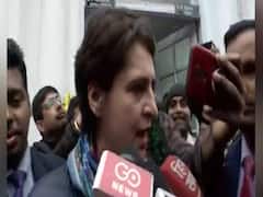 Priyanka Gandhi's dharna in-solidarity with students at India Gate