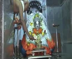 Saint Dyaneshwar | ज्ञानेश्वर महाराजांच्या समाधीवर अभिषेक बंदी | ABP MAJHA