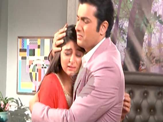 Muskaan tears up on last day of the show on set 