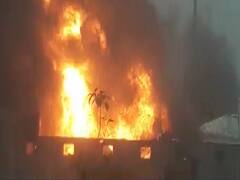 Gujarat के पोर्ट और Hapur की केमिकल फैक्ट्री में लगी आग