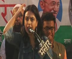 Swara Bhaskar | मुंबईतील मोर्चात अभिनेत्री स्वरा भास्करचा हल्लाबोल | ABP Majha 