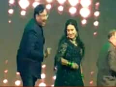 Sudhir Mungantiwar shakes a leg at his daughter's wedding