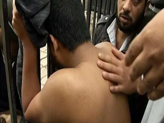 10 डिग्री की ठंड में शहजाद का सत्याग्रह