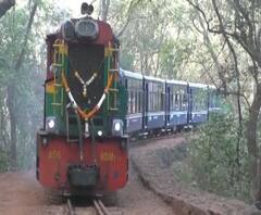 Matheran Mini Train | माथेरानची मिनीट्रेन सुरु, थर्टी फस्ट, न्यू इयरसाठी माथेरान सज्ज | ABP Majha 