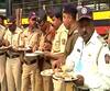 Lunch For Police | पोलिसांसाठी दहा रूपयांत जेवणाची थाळी, सहा हजार पोलिसांना ड्युटी पाॅइंटवर गरमागरम जेवण | ABP Majha