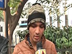 Delhi Fire: अपनों के शव लेने के लिए परिजनों को उठानी पड़ी परेशानियां