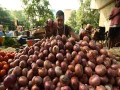 Onion crisis: Pappu Yadav challenges govt by selling onions at Rs 35/kg