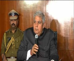 সংশোধিত নাগরিকত্ব আইনের বিরোধিতায় অশান্তি করা অপরাধ, মন্তব্য রাজ্যপালের, কটাক্ষ চন্দ্রিমার