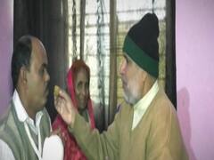 Firozabad: Haji Qadir saves life of cop Ajay during violence