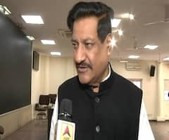 मोदींनी निर्मला सीतारमण यांच्याकडील सर्व सूत्र स्वतःकडे घेतली आहेत : पृथ्वीराज चव्हाण | ABP Majha