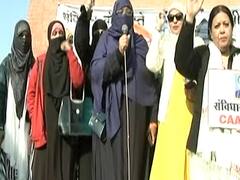 CAA Lucknow Protest: प्रदर्शनकारियों पर पुलिस की बड़ी कार्रवाई