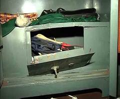 Reporter Stories: নরেন্দ্রপুরে ফাঁকা বাড়িতে চুরি, উধাও প্রায় ৩ লক্ষ টাকার সামগ্রী