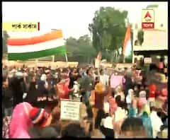 শাহিনবাগের মতো গর্জে উঠলেন পার্ক সার্কাসের মহিলারাও, দুপুর থেকে শুরু হল অনির্দিষ্টকালের অবস্থান