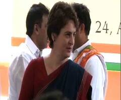 প্রধানমন্ত্রীকে জবাব দিতে হবে তিনি দিল্লিকে কী বানাতে চান? জামিয়ায় গুলিকাণ্ডে ট্যুইট প্রিয়ঙ্কার