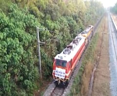 Konkan Railway | कोकण रेल्वेवर विद्युत इंजिनाची चाचणी यशस्वी | ABP Majha