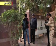 জেএনইউ কাণ্ডে মুখ ঢাকা এক তরুণীকে চিহ্নিত করল দিল্লি পুলিশ, তাঁকে তলব করা হবে