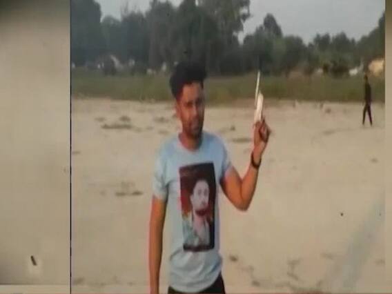 People brandish guns, post videos on social media | Sansani (02.01.2020)