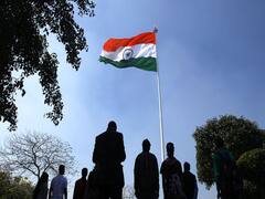 SP sings Jana Gana Mana to foil probable clash in Giridih