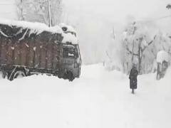 Meet one of the biggest enemy of Indian Army, snowy weather