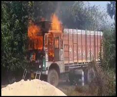 Reporter Stories: পূর্ব বর্ধমানের দেওয়ানদিঘির বীরপুরে বেপরোয়া লরির ধাক্কায় স্কুলছাত্রীর মৃত্যু, আগুন, পথ অবরোধ