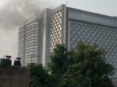 સુરતઃ રઘુવીર સેલ્યૂલમ બિલ્ડીંગમાં લાગી ભીષણ આગ, જુઓ વીડિયો