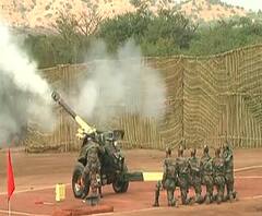 Nashik | देवळाली फायर रेंजवर तोफेच्या प्रात्यक्षिकांचा थरार, युद्धभूमीवरील थराराचा अनुभव | ABP Majha 