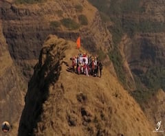 Sahyadri Bhujbal | पिंपरीच्या चार वर्षाची चिमुरडी 'सह्याद्री'कडून लिंगाना किल्ला सर | ABP MAJHA