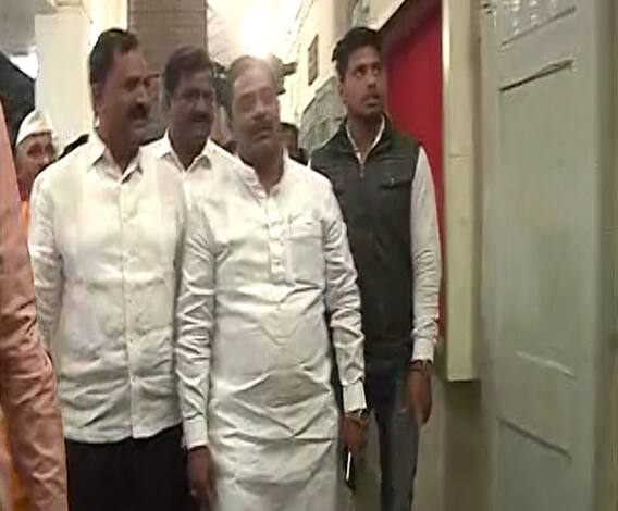 Sangram Thopte | काँग्रेस भवनातील तोडफोडीची संग्राम थोपटेंकडून पाहणी | ABP Majha