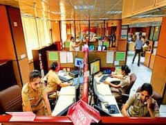 રાજકોટમાં રોંગ સાઇડમાં આવતા પોલીસકર્મીની દાદાગીરી, વીડિયો વાયરલ