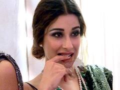 Divya Drishti: Lead actors take selfies in between shots