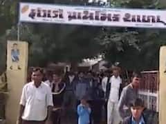 બનાસકાંઠાઃ વાવની ફાગડી પ્રાથમિક શાળા સતત ચાર દિવસથી બંધ, જુઓ વીડિયો