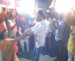 Sandeep Kshirsagar | जेव्हा संदीप क्षीरसागर पत्नीसोबत फुगडी घालतात... | बीड | ABP Majha