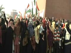 CAA Protest: लखनऊ के घंटाघर में महिलाओं का विरोध प्रदर्शन, देखिए ग्राउंड रिपोर्ट