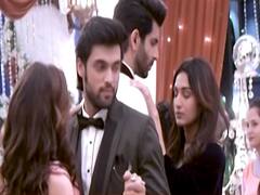 Komolika doesn't like Anurag dancing with Prerna | Kasautii Zindagii Kay